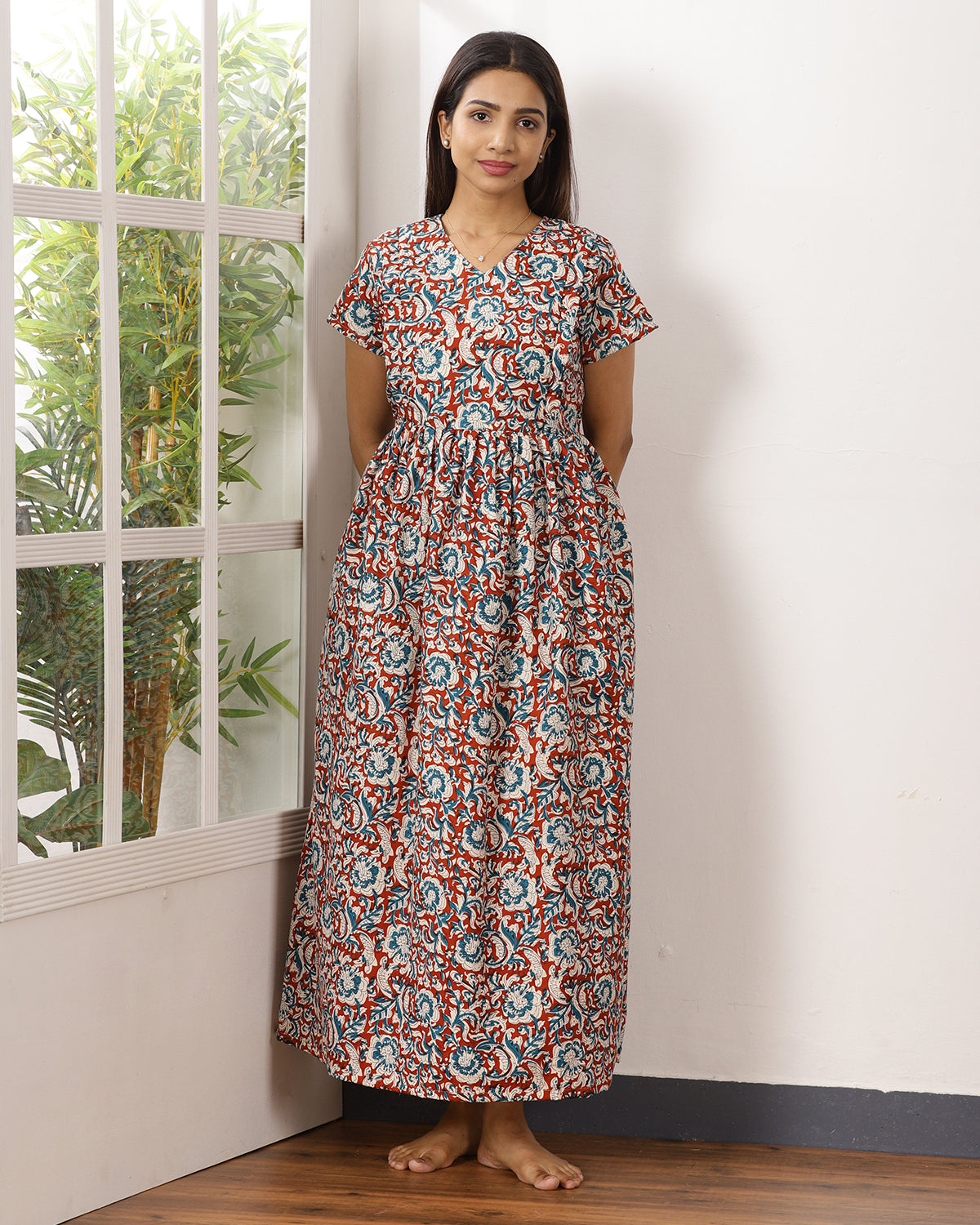 Urvi_V3 Feeding Night Maxi