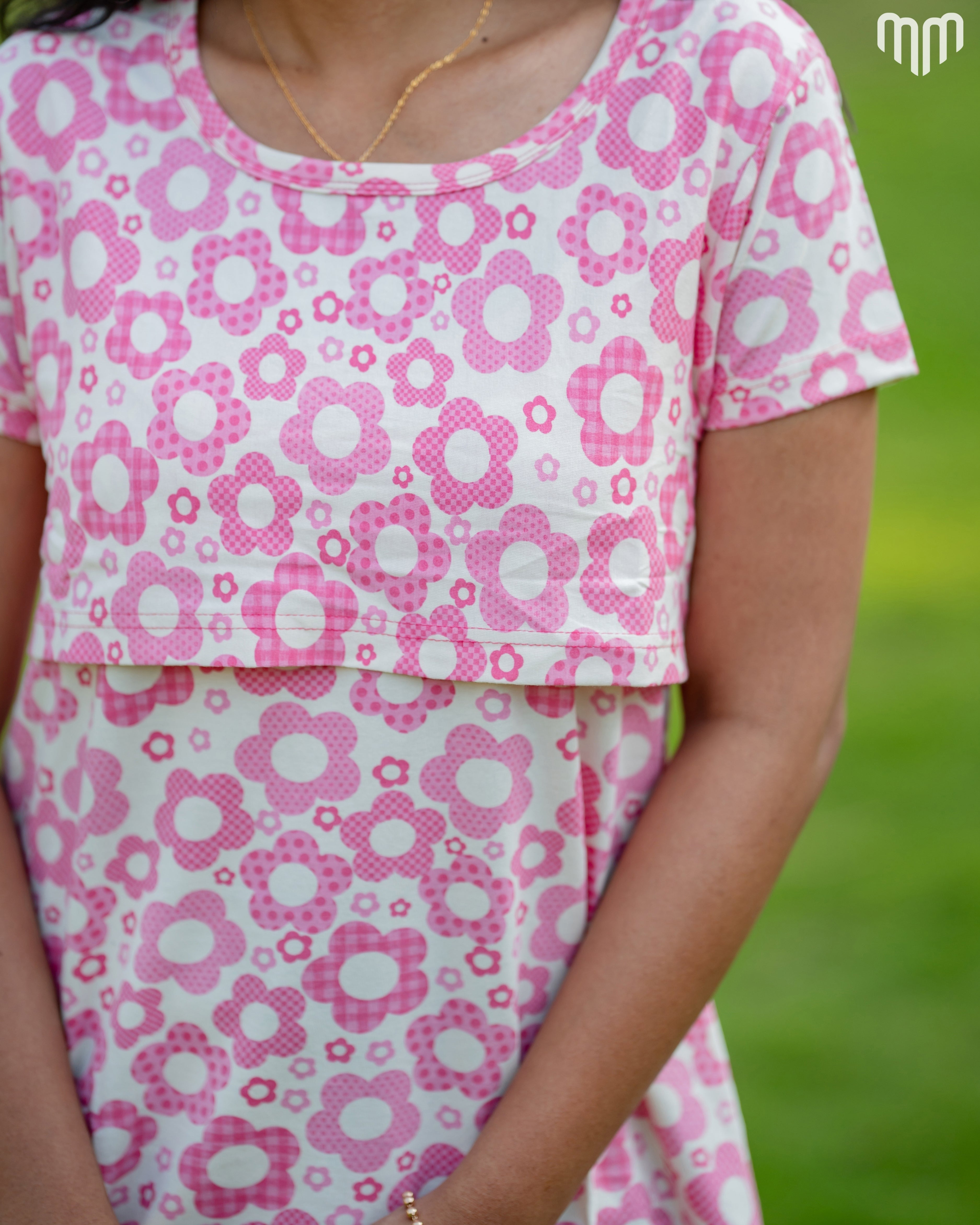 Flower Bud Zipless Feeding T-shirt