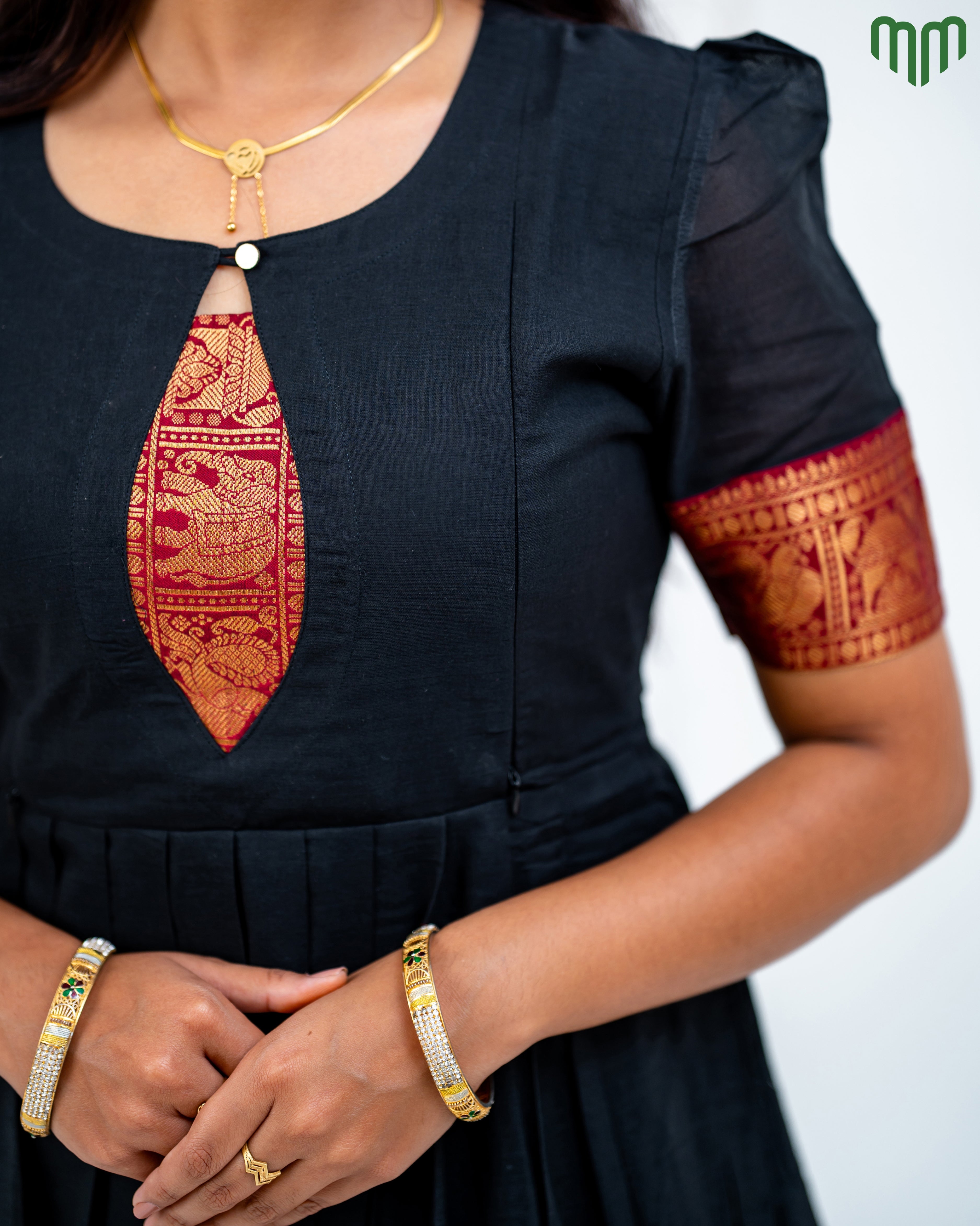 Poonguzhali_V2 Maternity Maxi