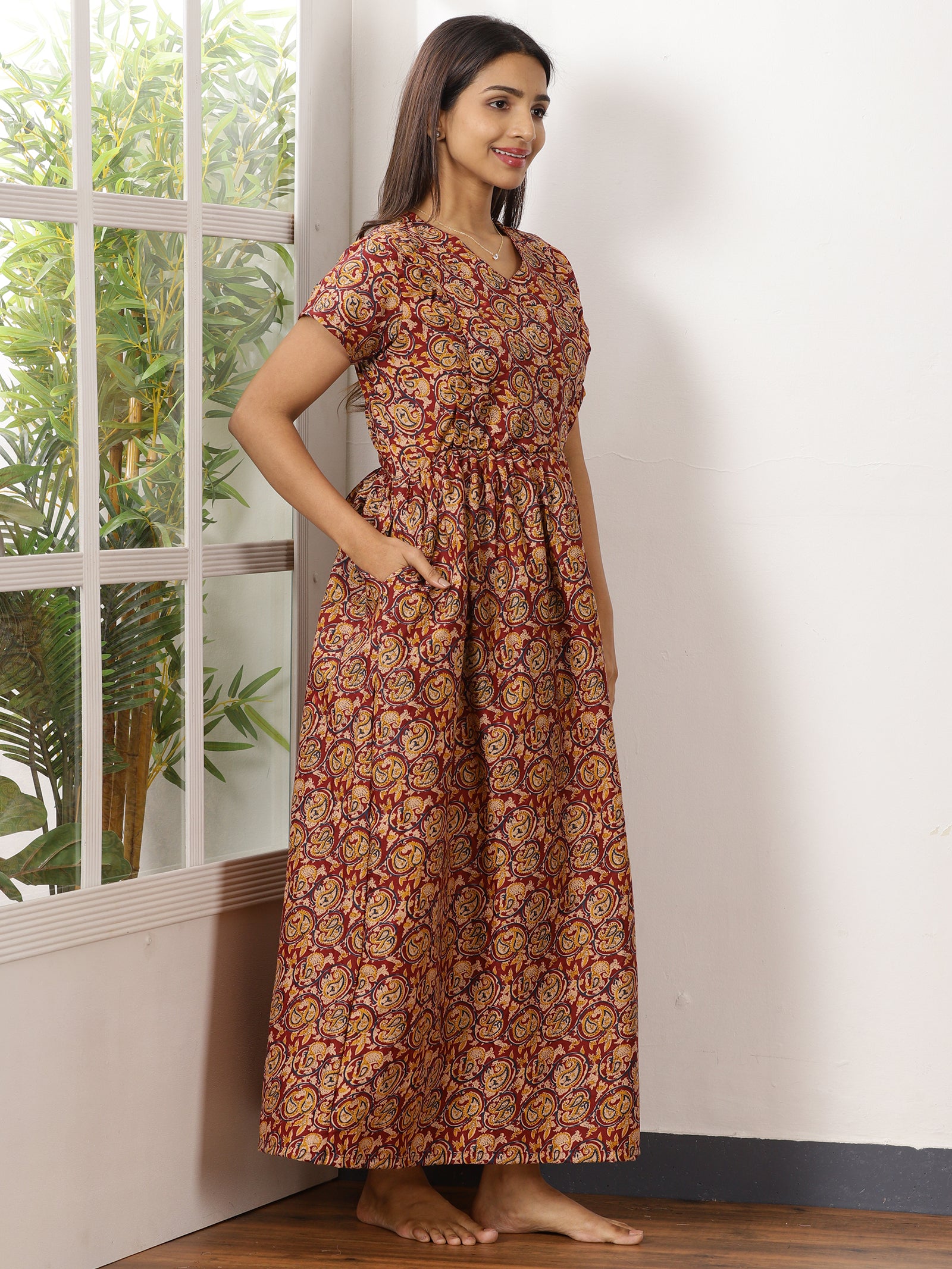 Mytra_V4 Feeding Night Maxi