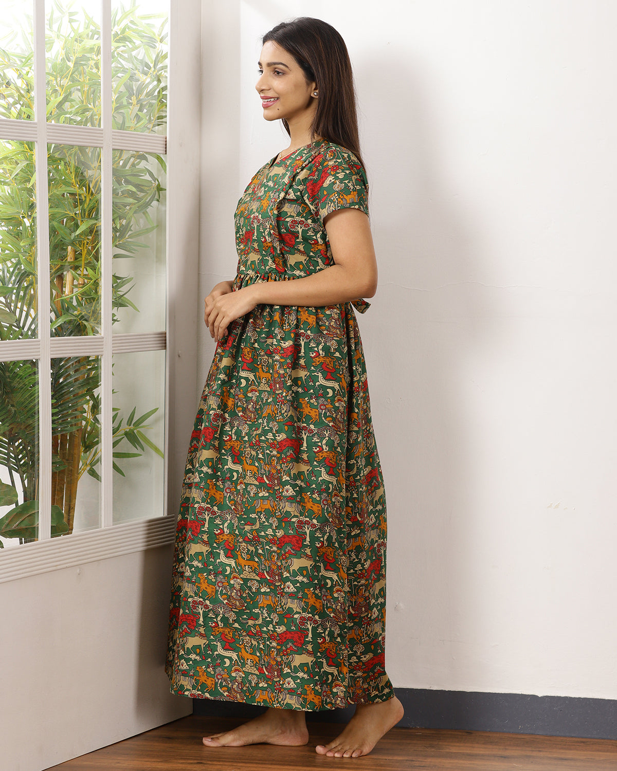 Pichwai_V3 Feeding Night Maxi