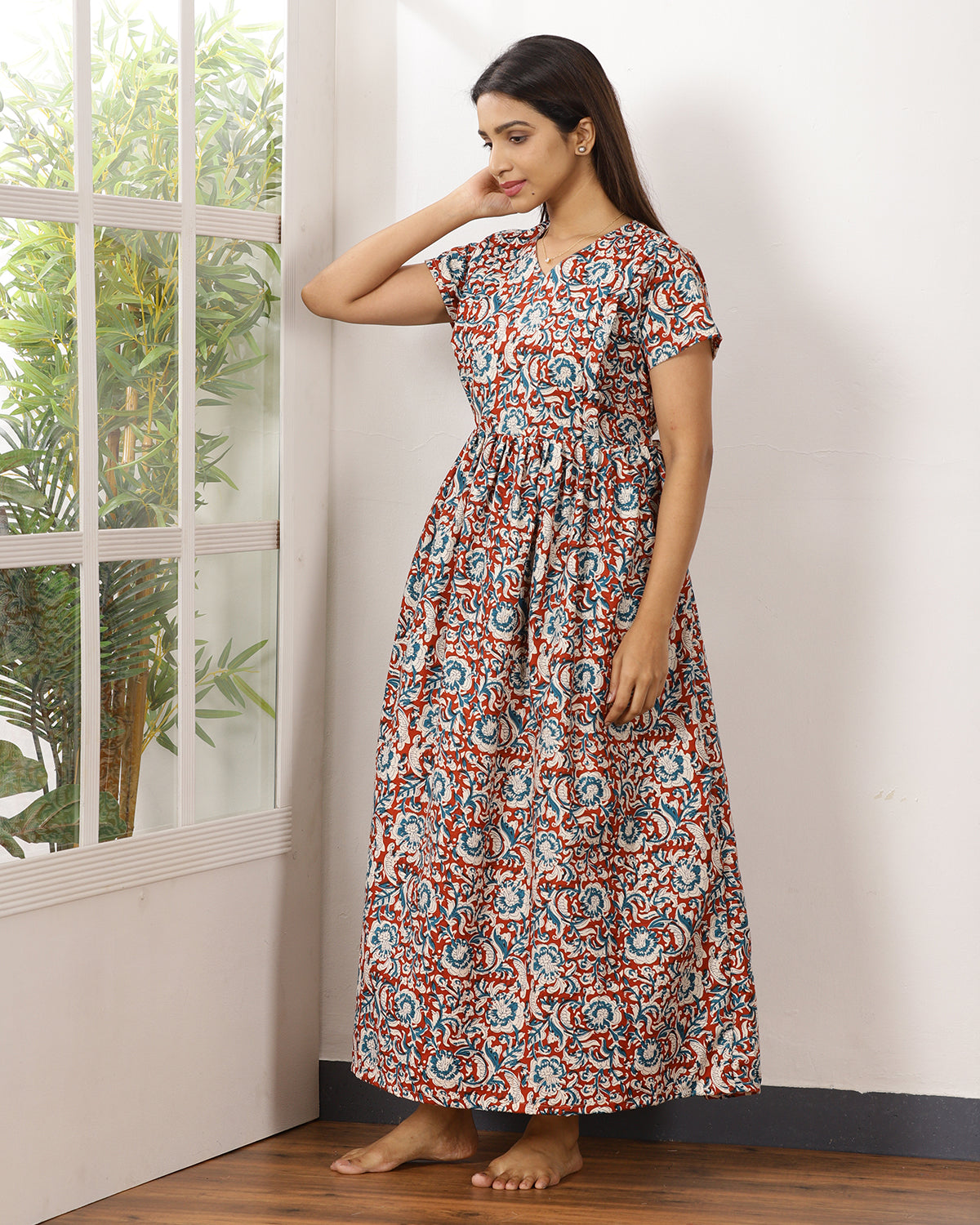 Urvi_V3 Feeding Night Maxi