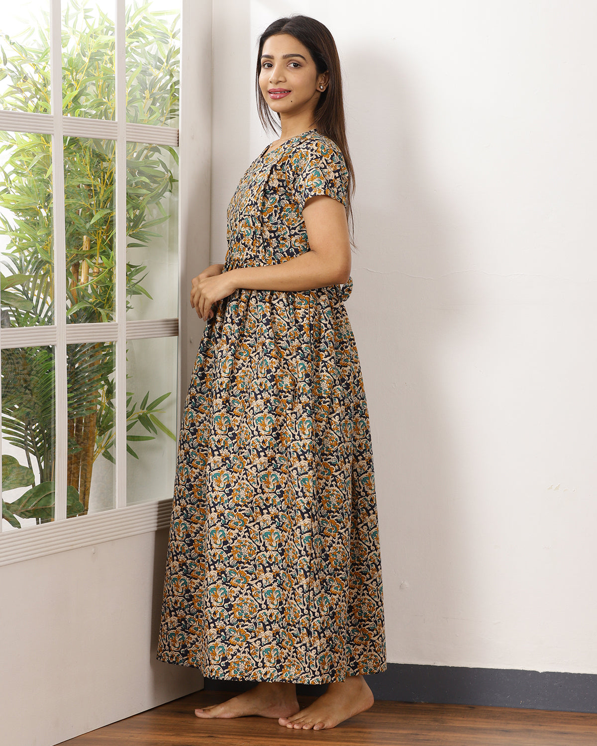 Nidhi_V3 Feeding Night Maxi