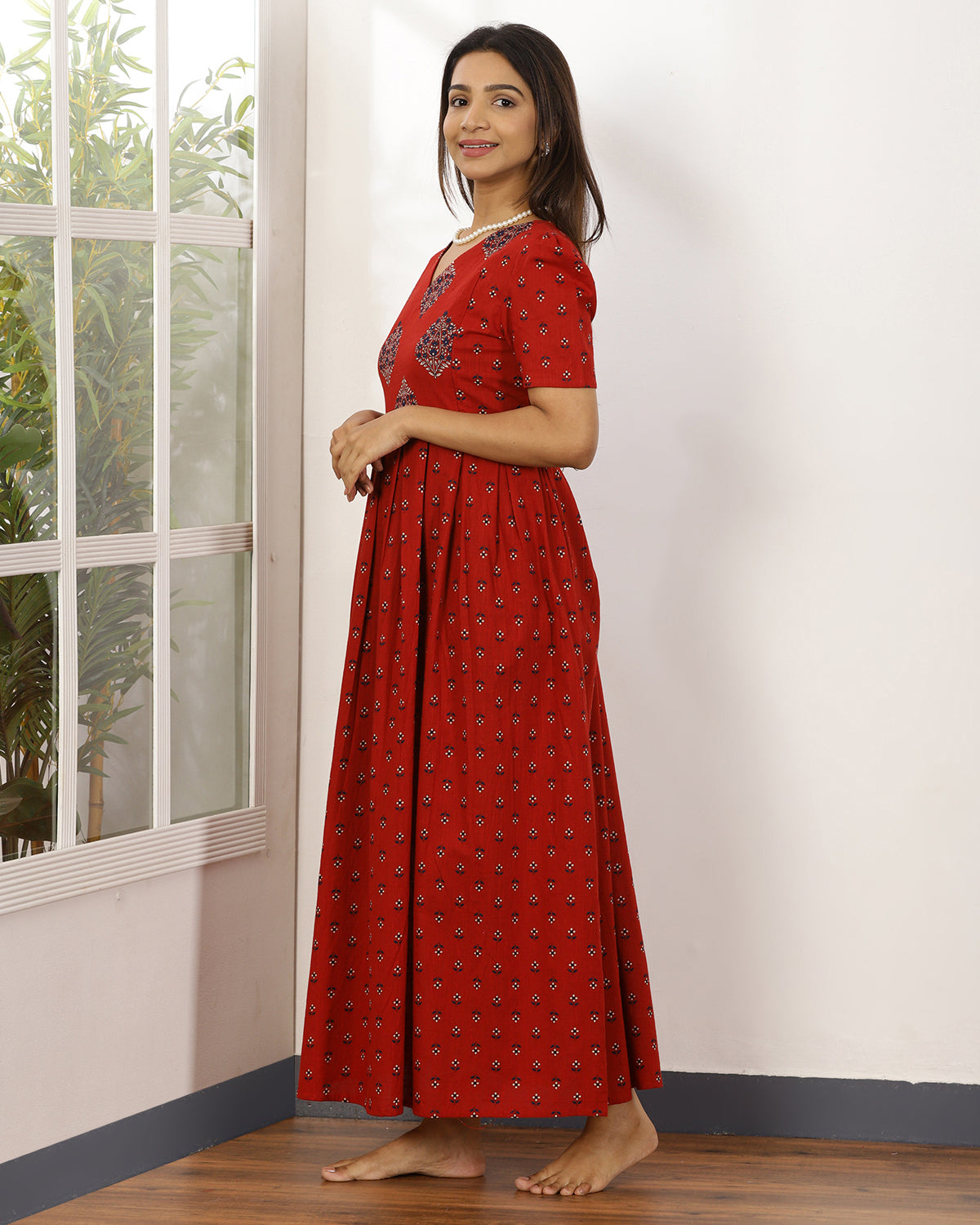 Thara_V2 Feeding Night Maxi