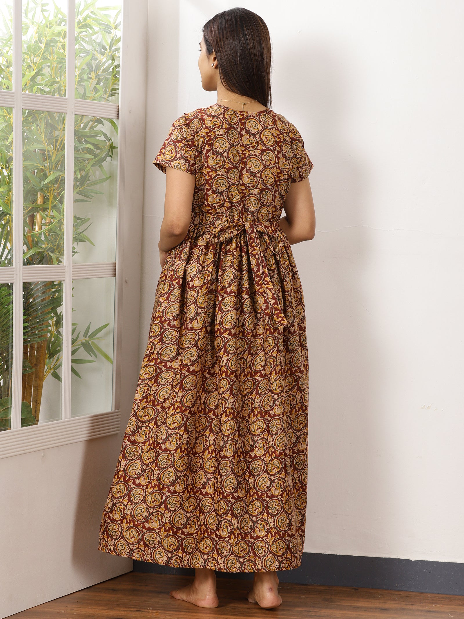 Mytra_V1 Feeding Night Maxi