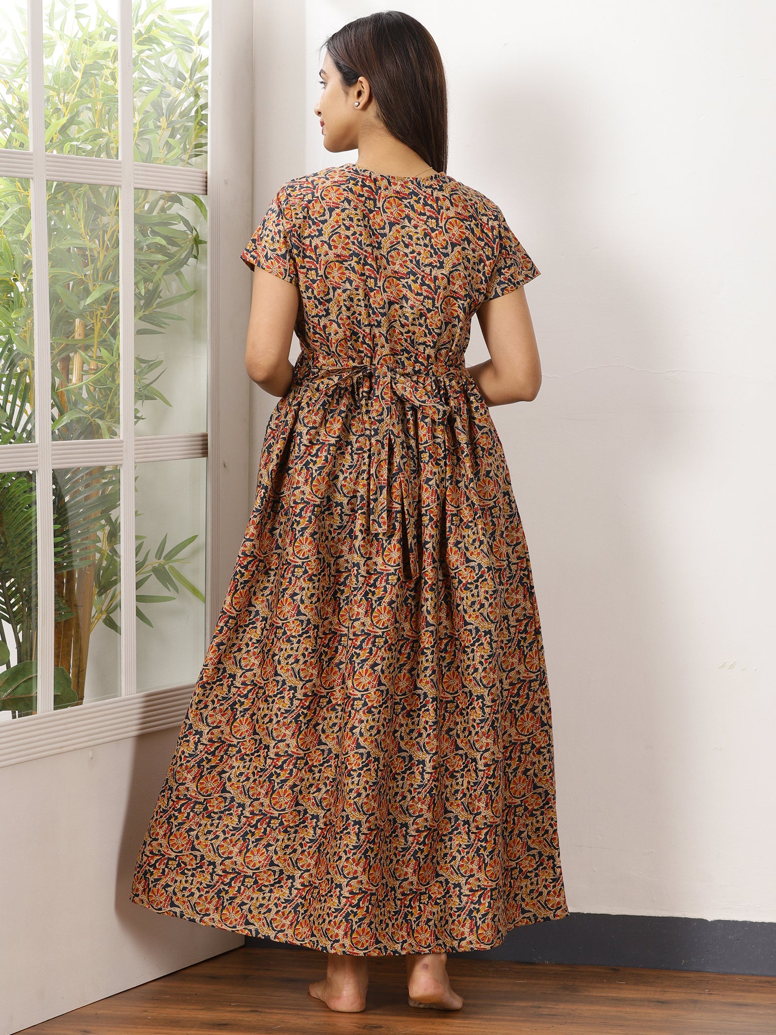 Anvi_V2 Feeding Night Maxi