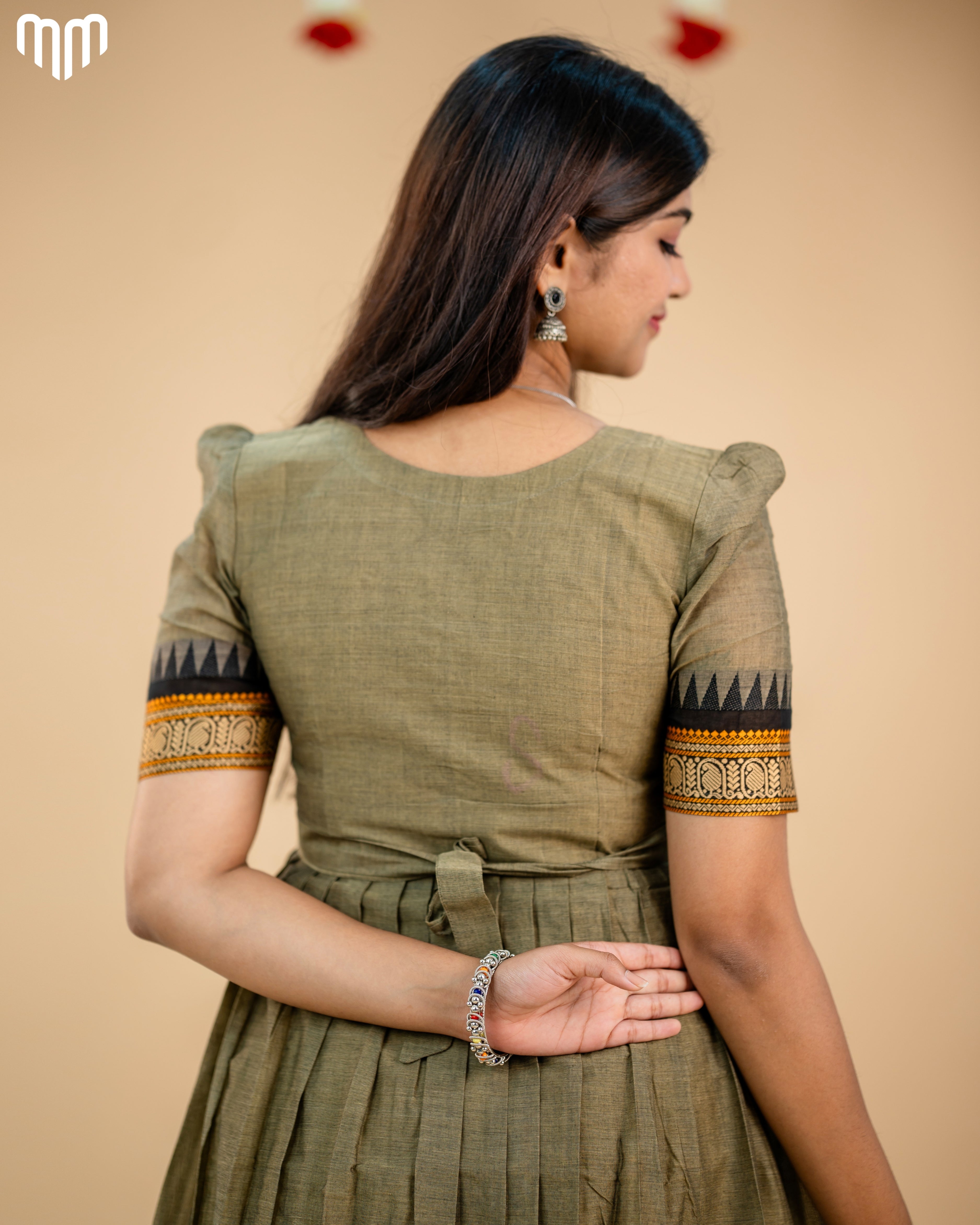 Yazhini Maternity Maxi