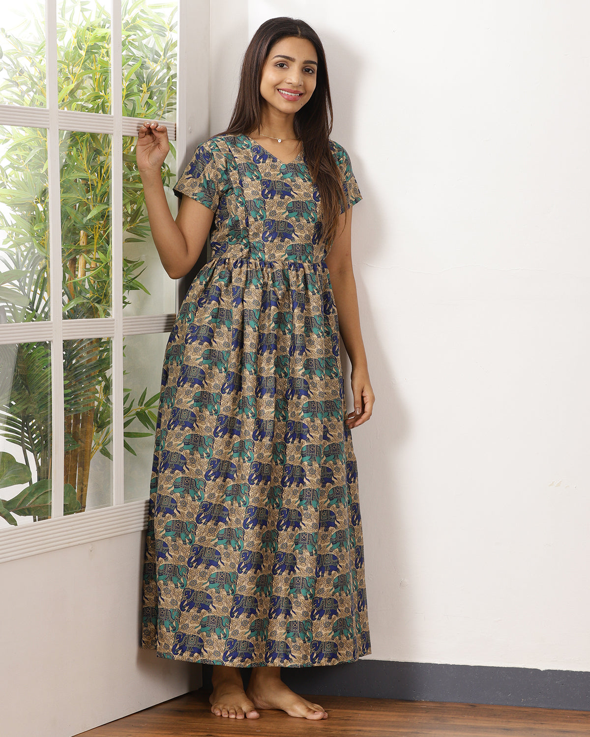 Gaja_V2 Feeding Night Maxi