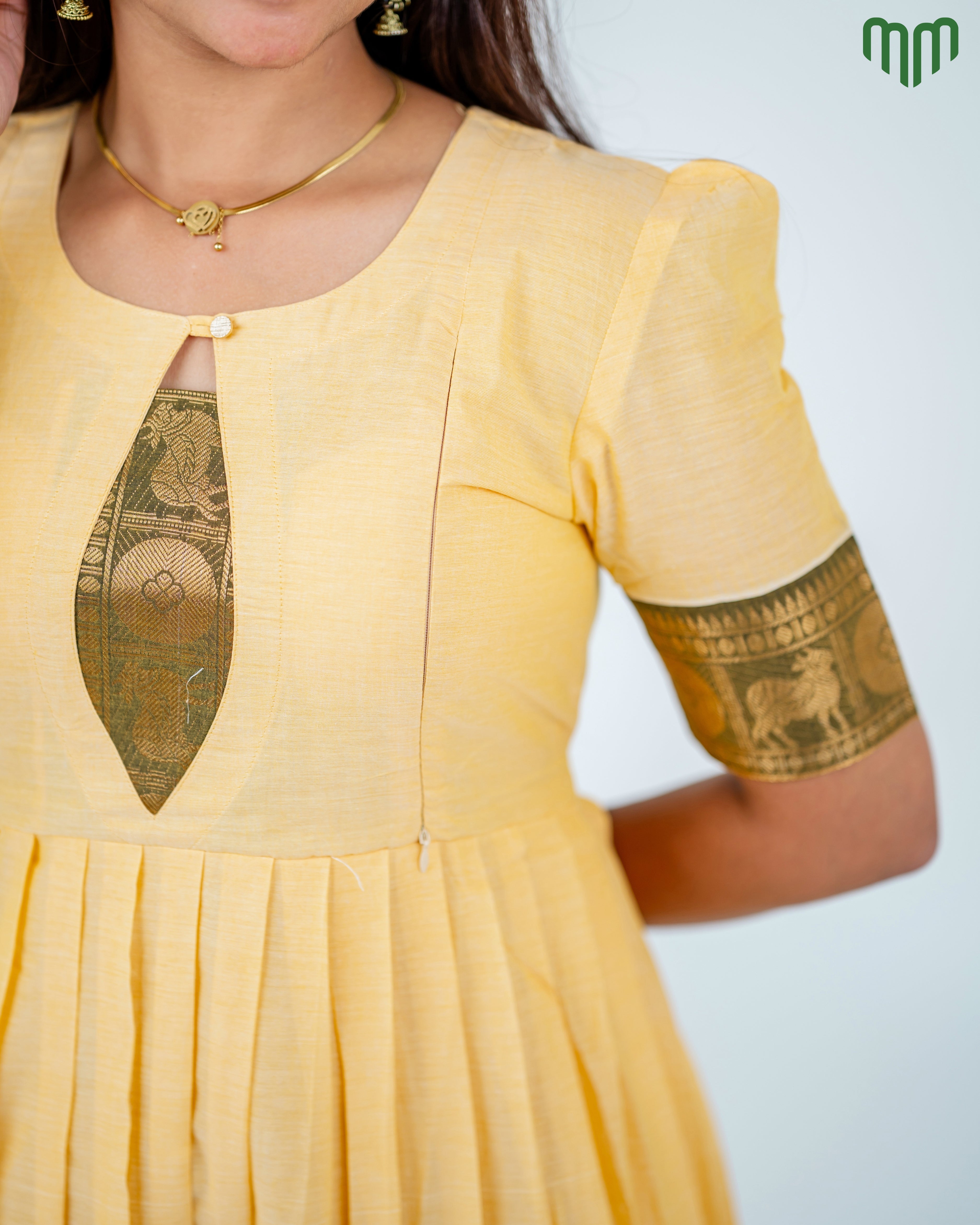 Poonguzhali_V8 Maternity Maxi