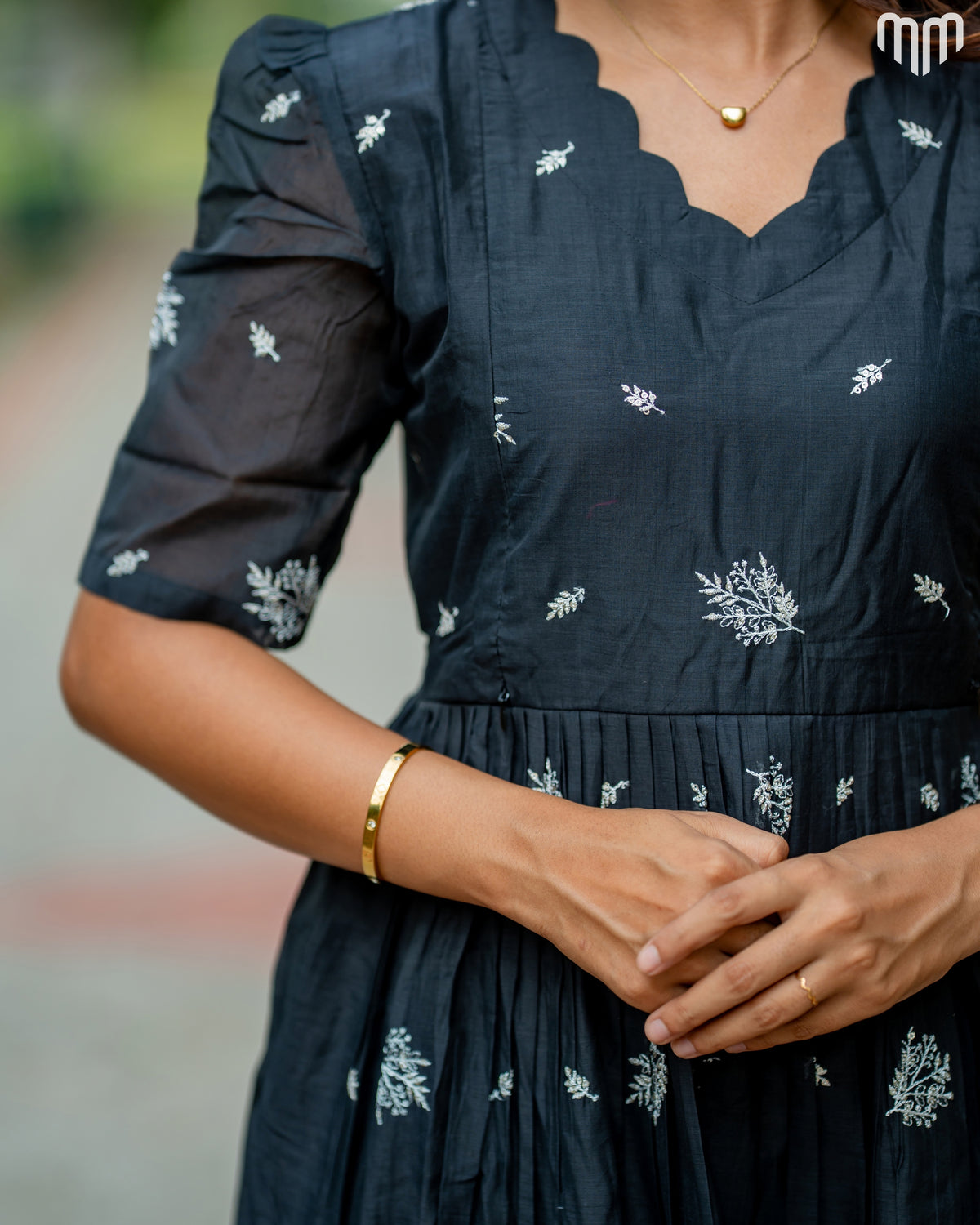 Vilva black maternity maxi - fabric and design detail