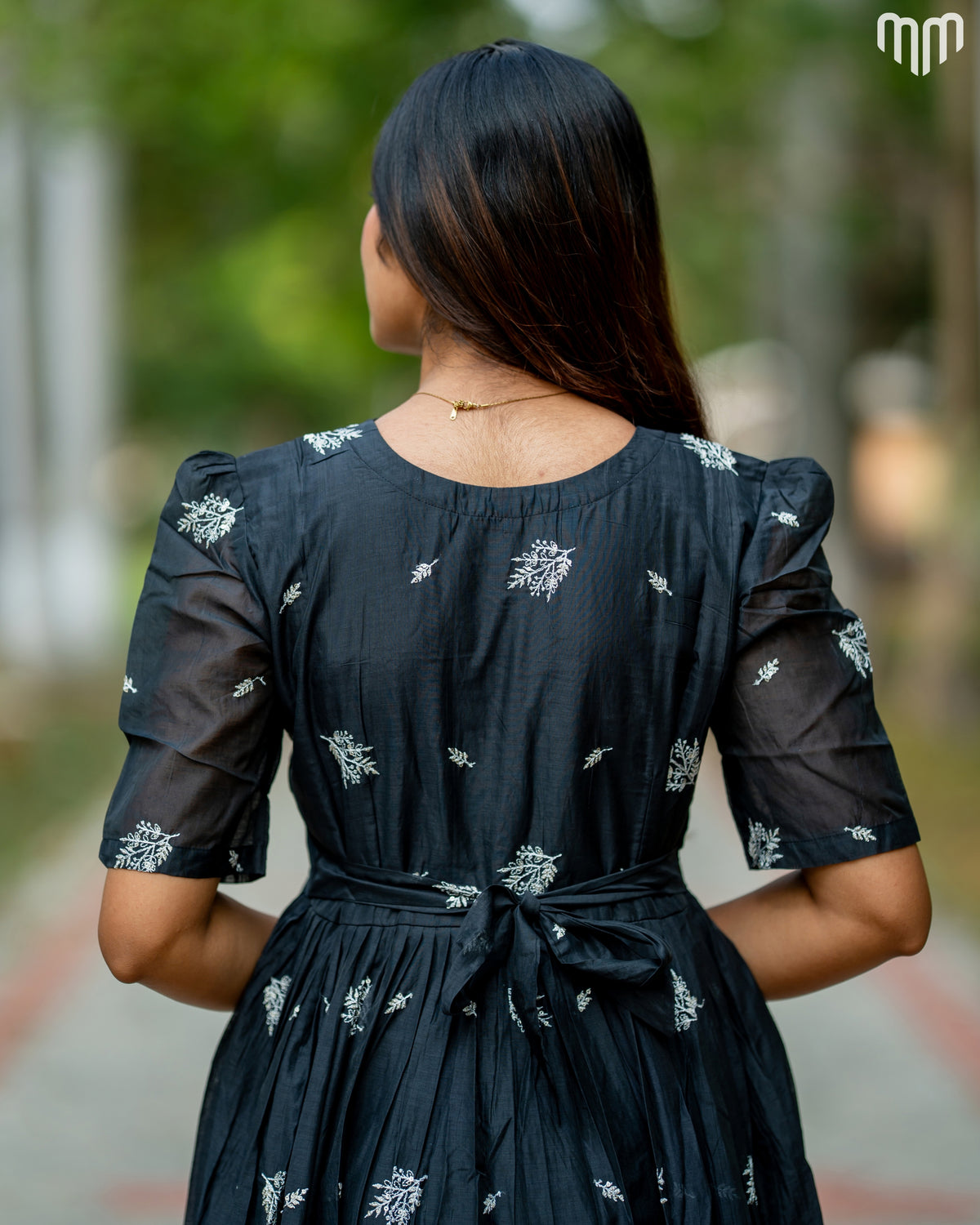 Vilva black maternity maxi - back and fit view