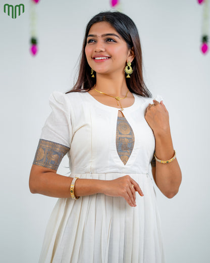 Poonguzhali_V3 Maternity Maxi