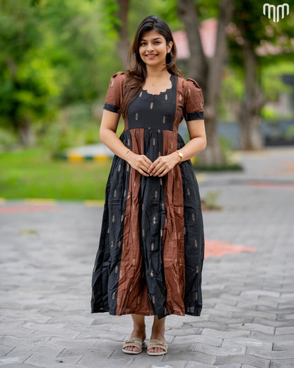 Vaanathi  Maternity Maxi