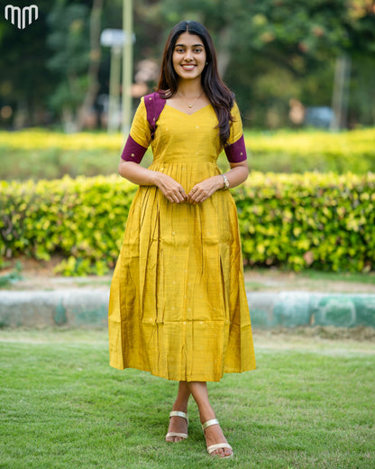Golden Kanmani_V2 Maternity Maxi