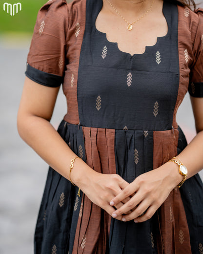 Vaanathi  Maternity Maxi