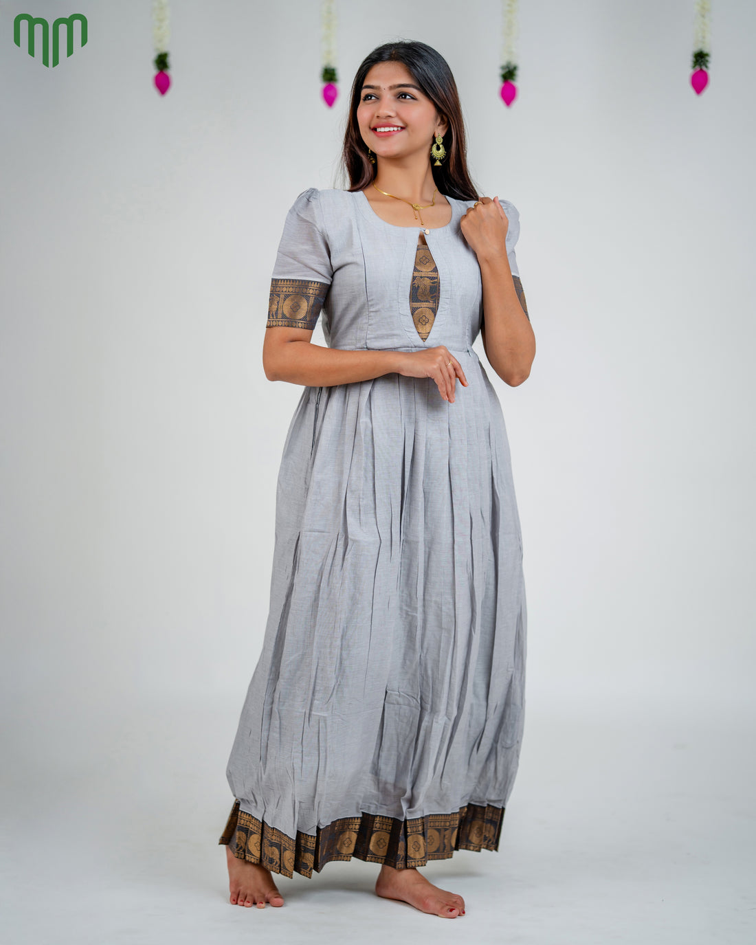 Poonguzhali_V7 Maternity Maxi