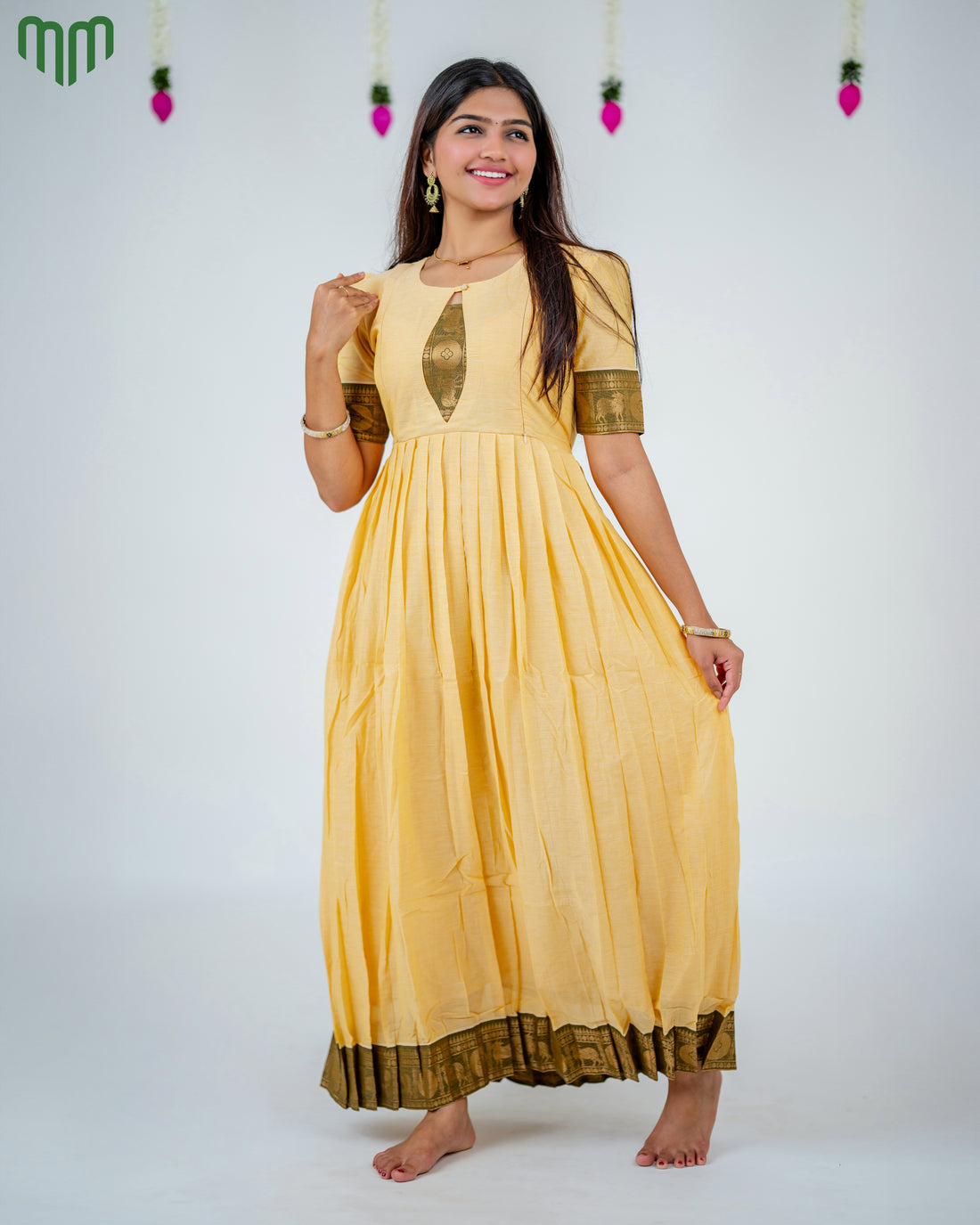 Poonguzhali_V8 Maternity Maxi