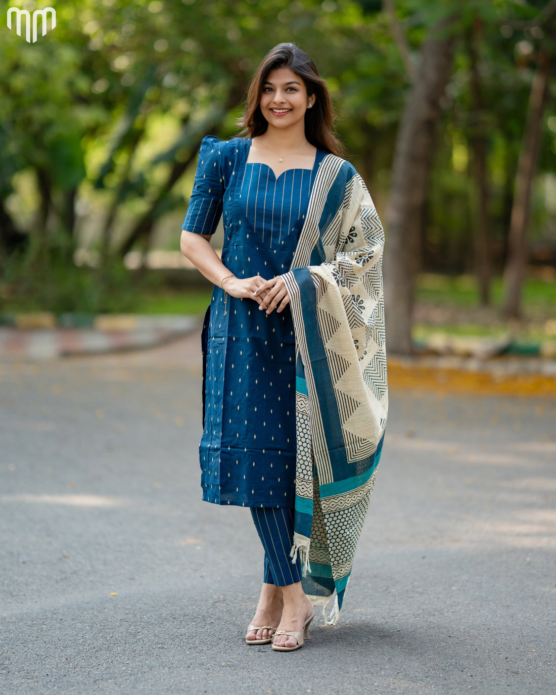 Vedhika_V1 Maternity Kurti Set