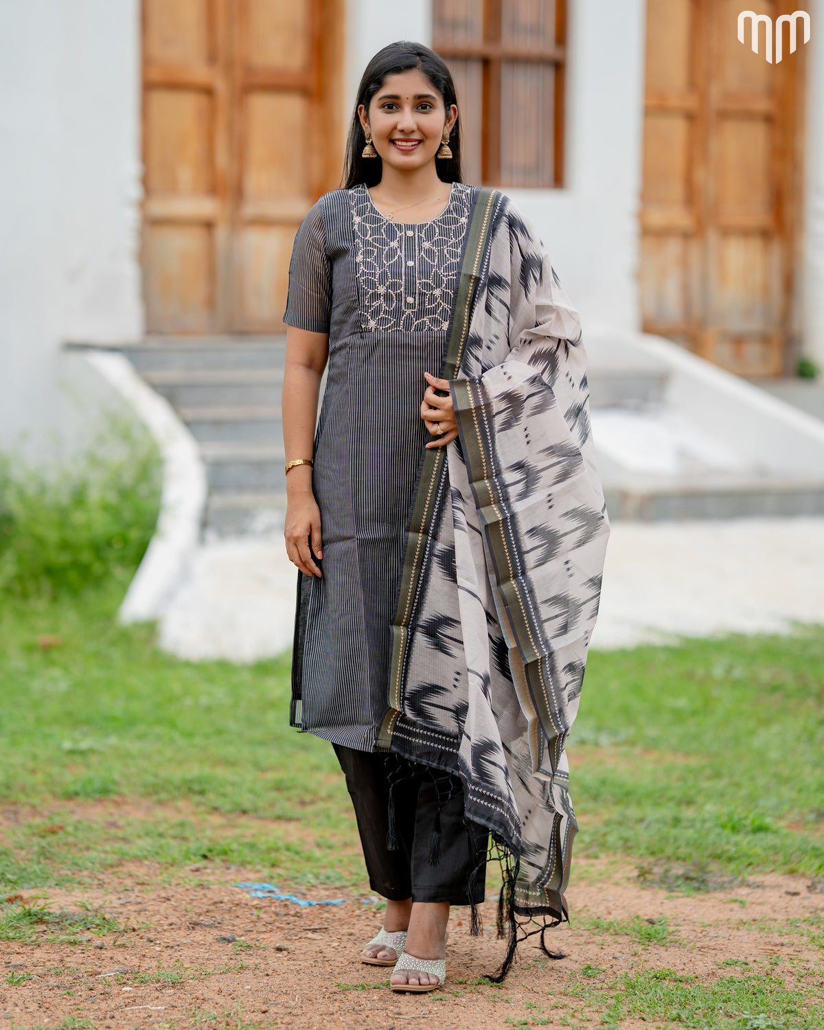 Vidhatri Black Floral Embroidery Maternity Kurti Set with top cotton lining