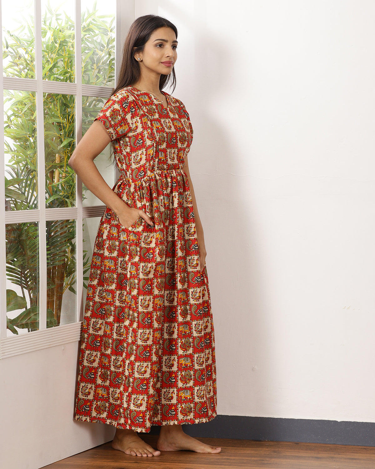 Mayil_V4 Feeding Night Maxi