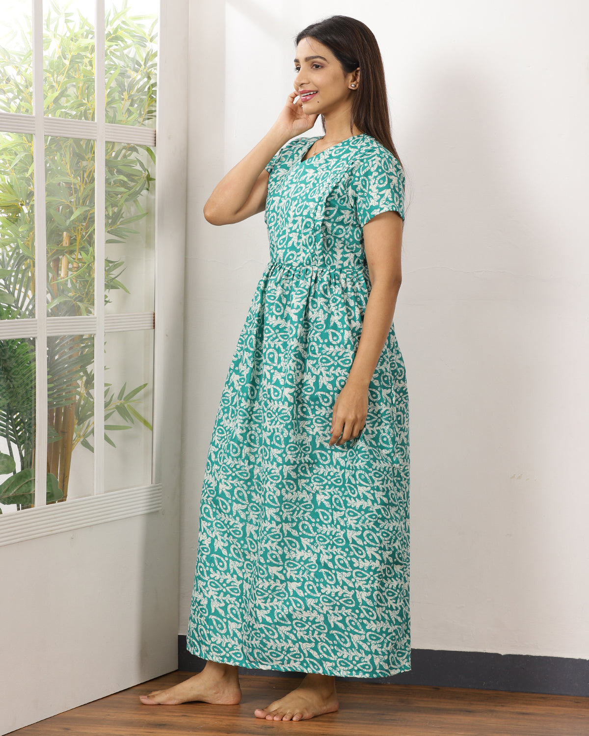 Janya_V3 Feeding Night Maxi