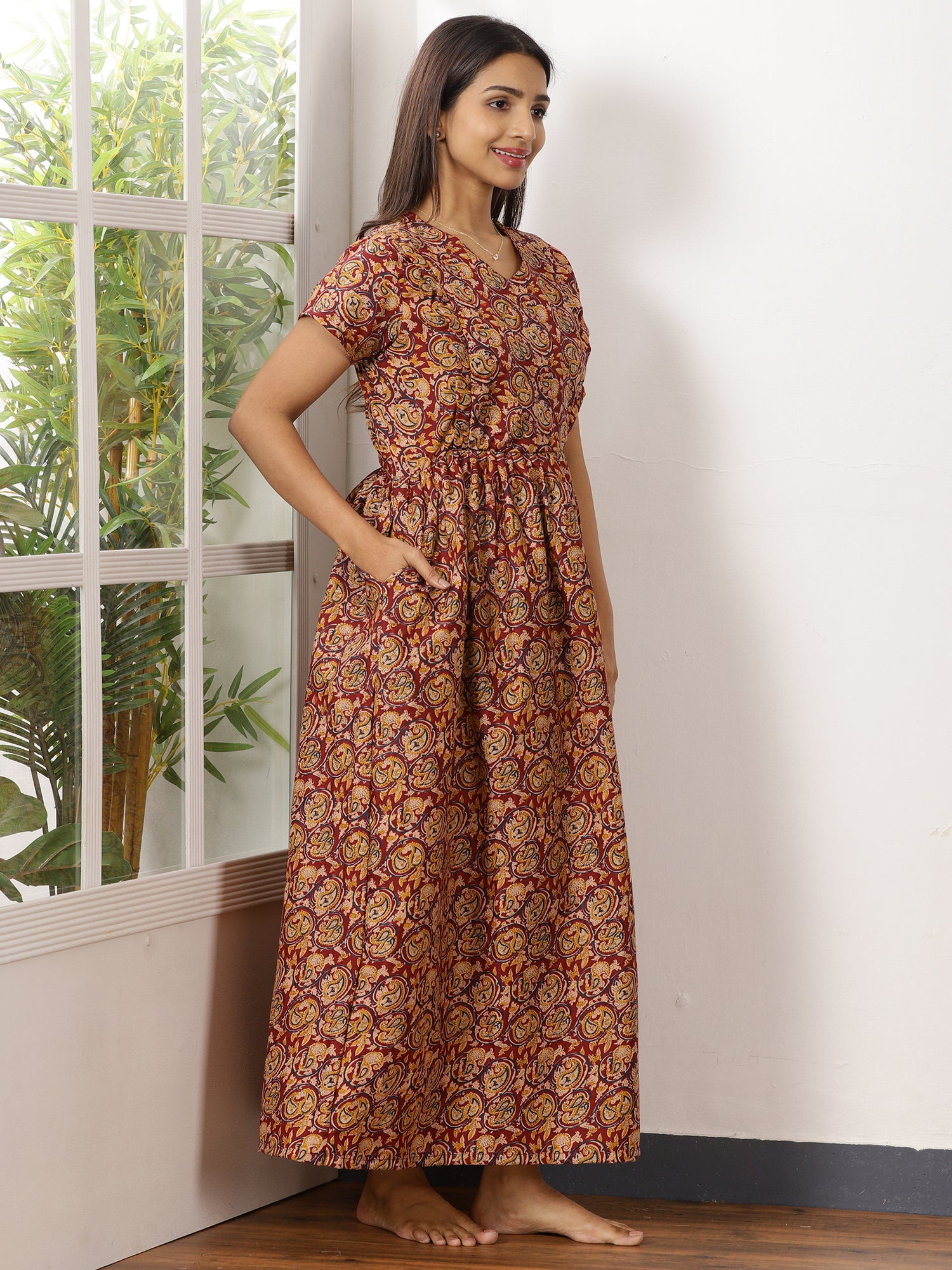 Mytra_V4 Feeding Night Maxi