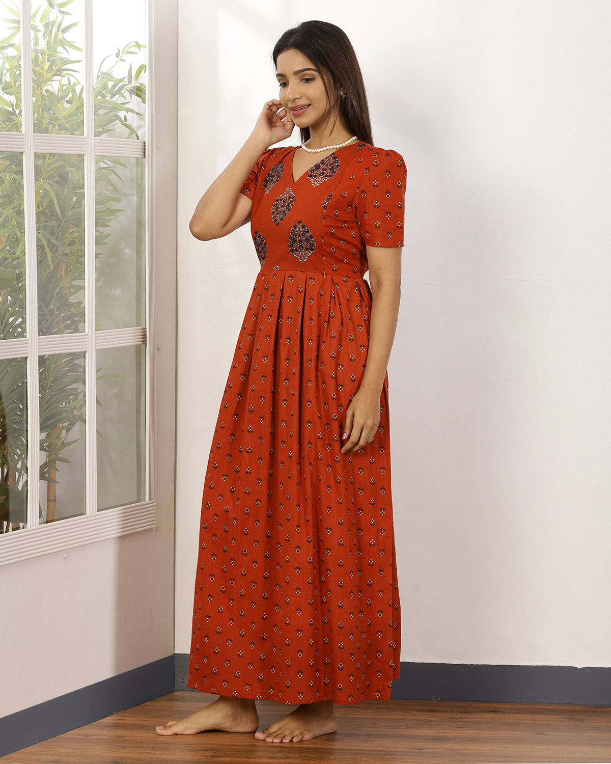 Thara_V4 Feeding Night Maxi