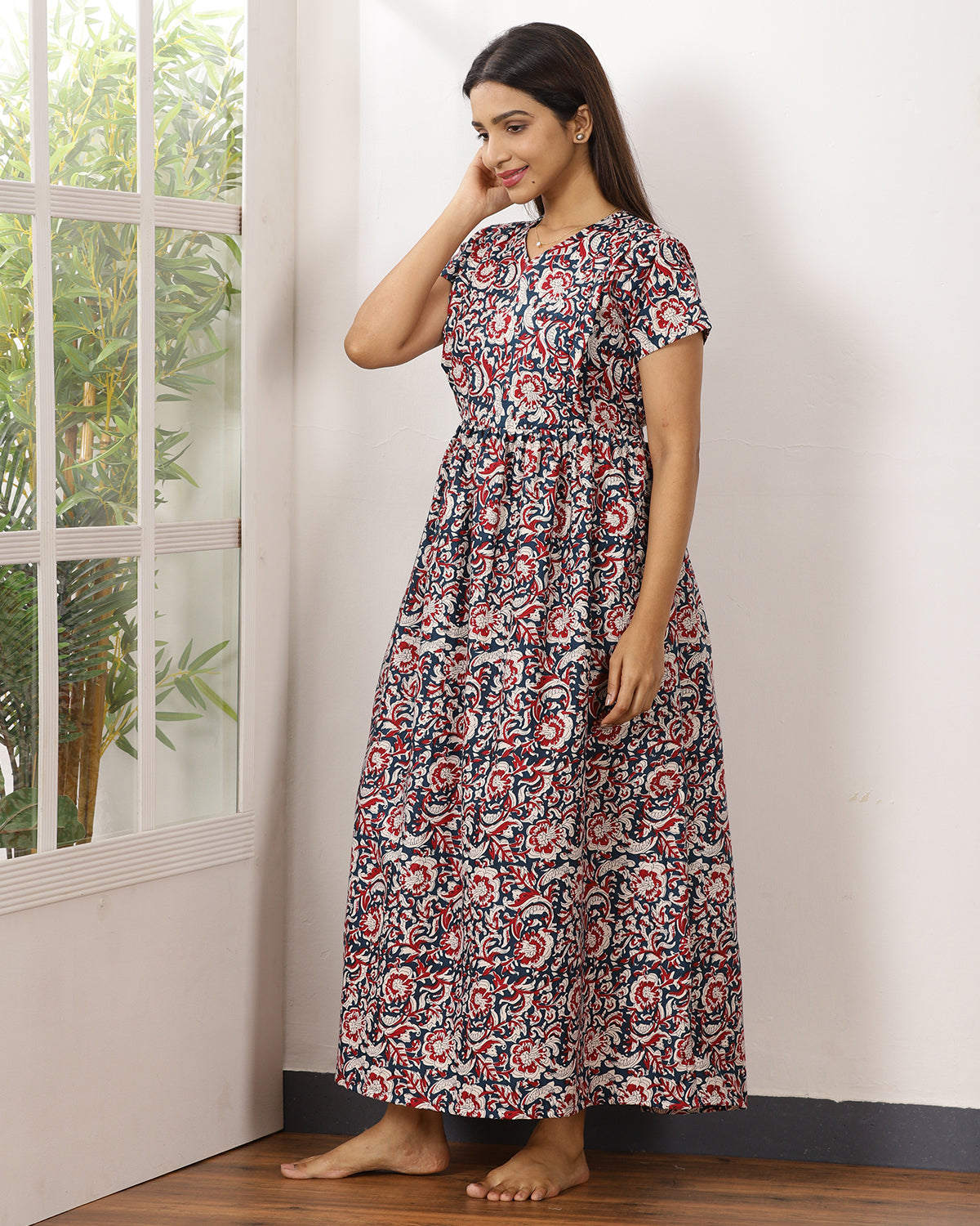 Urvi_V2 Feeding Night Maxi