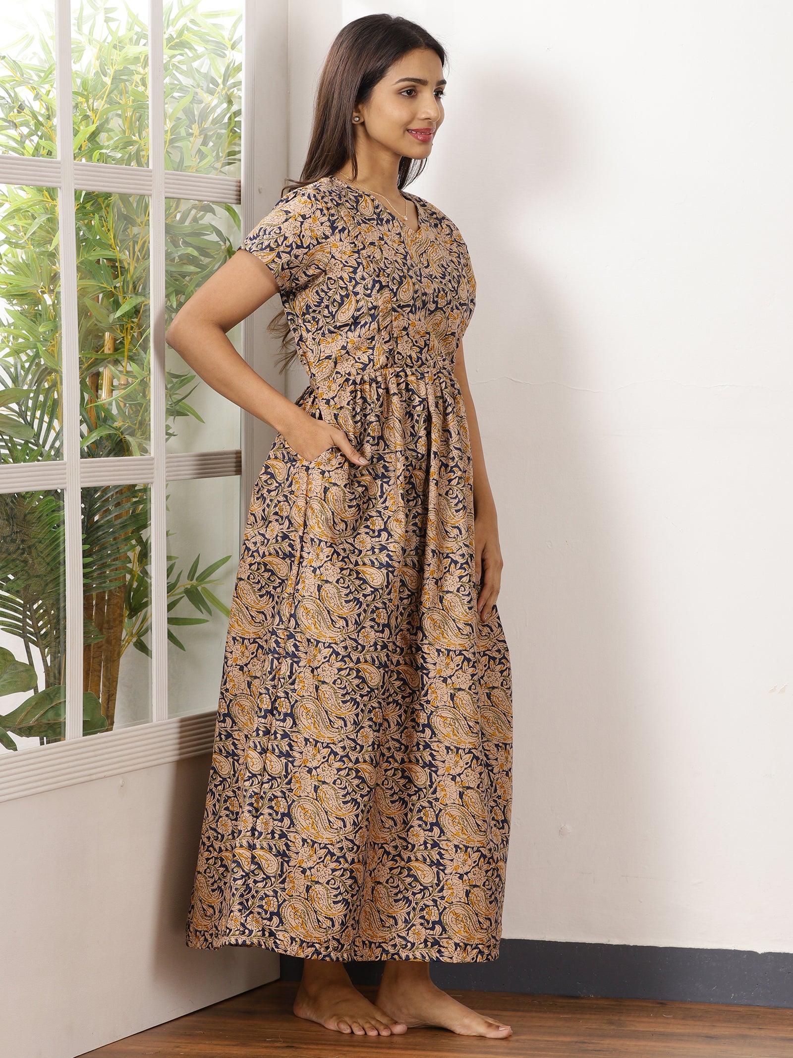 Rangoli_V2 Feeding Night Maxi