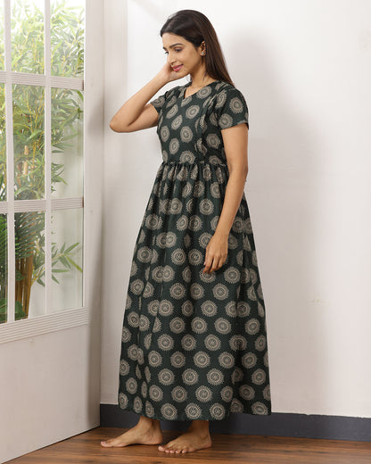 Chankra_V3 Feeding Night Maxi