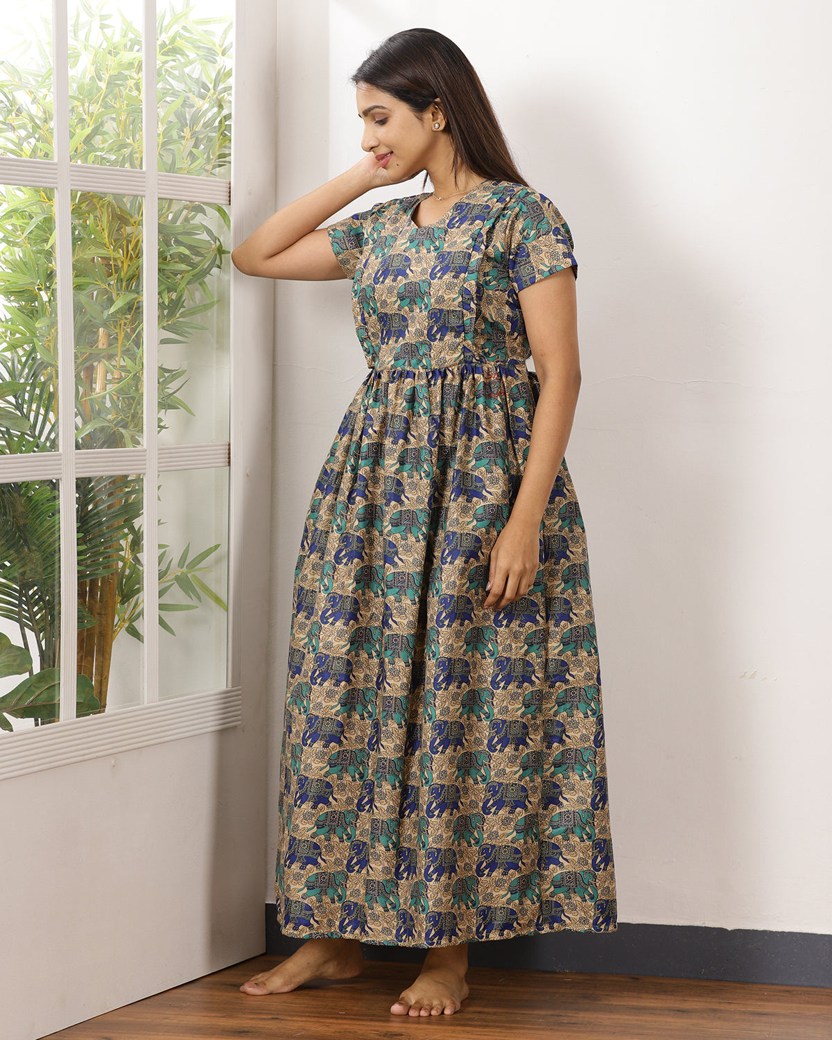 Gaja_V2 Feeding Night Maxi