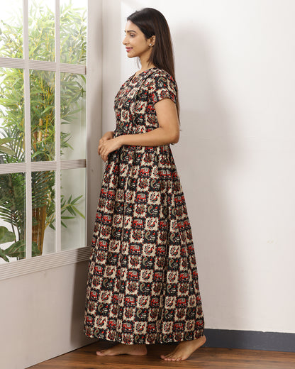 Mayil_V3 Feeding Night Maxi