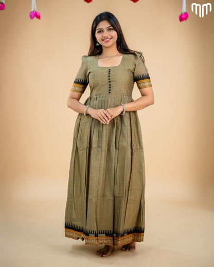 Yazhini Maternity Maxi