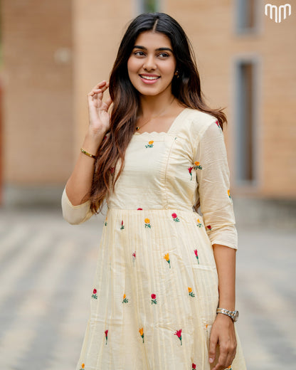 Niram_Off White Chanderi Maternity Maxi with Full Cotton Lining