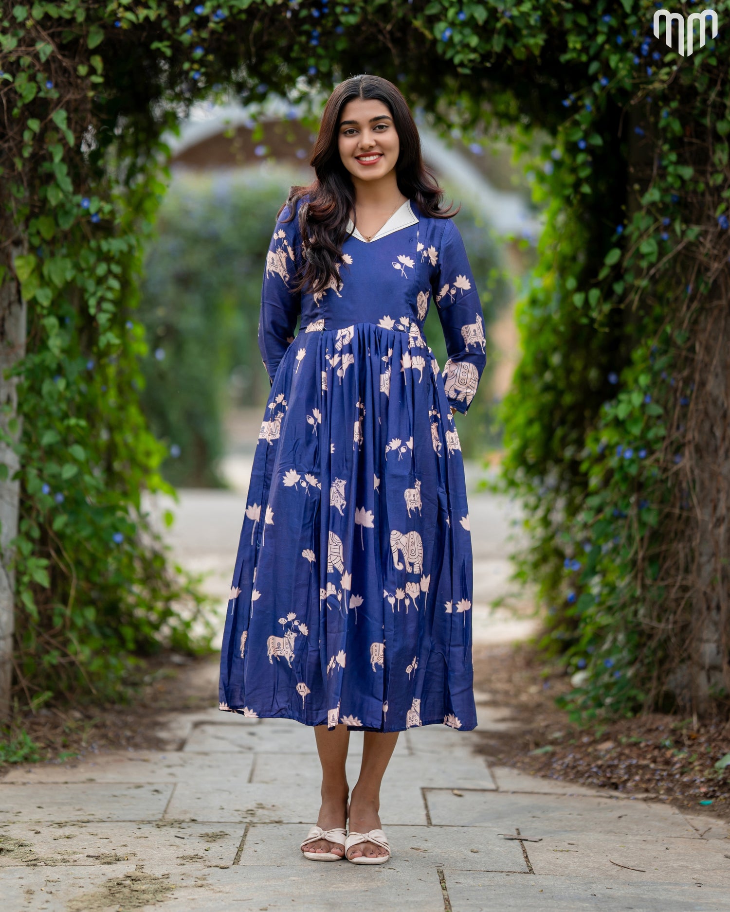 Amirtha_V2 Maternity Maxi