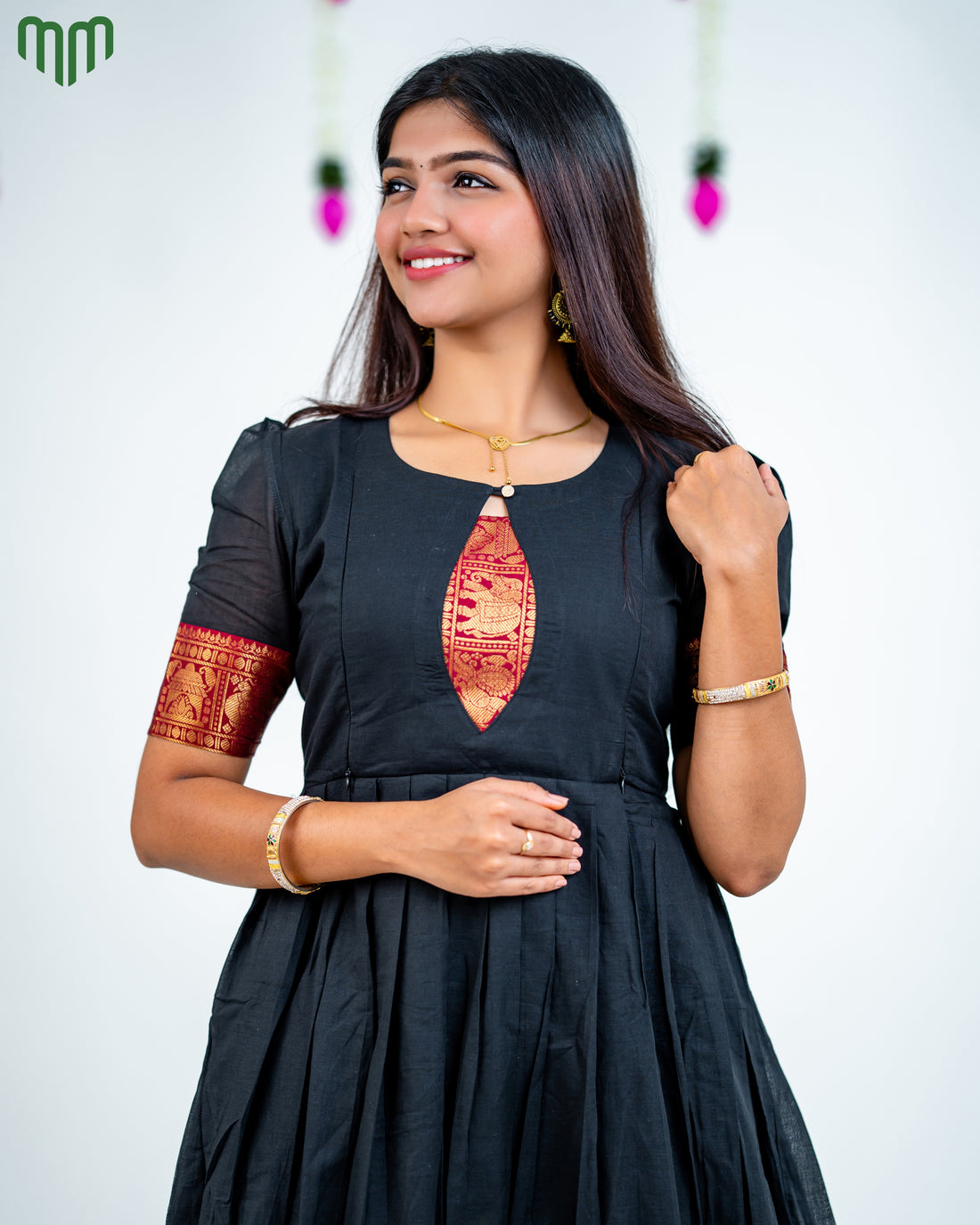 Poonguzhali_V2 Maternity Maxi