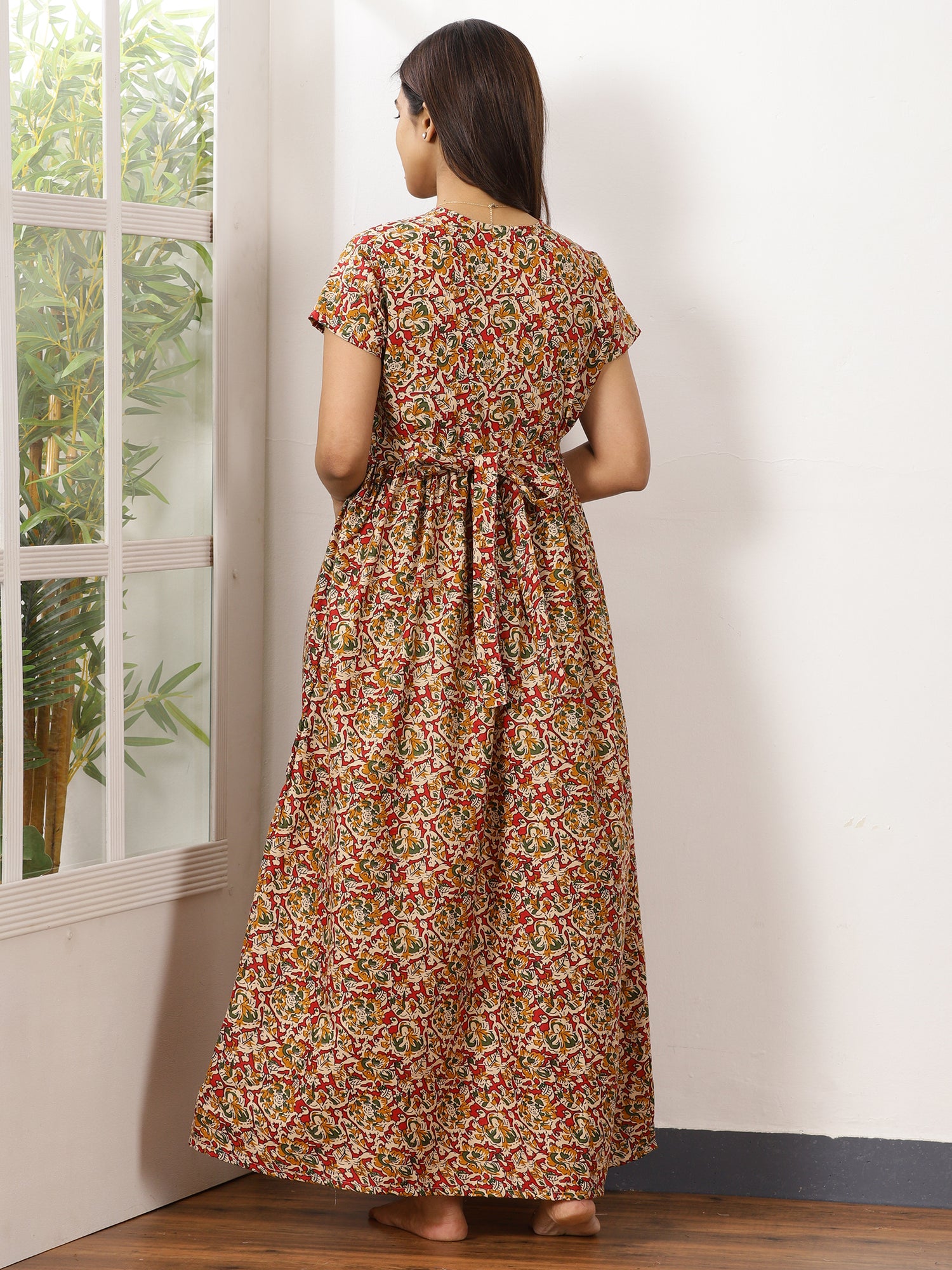 Nidhi_V4 Feeding Night Maxi