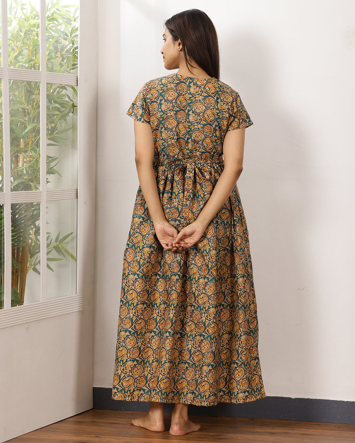 Mytra_V3 Feeding Night Maxi