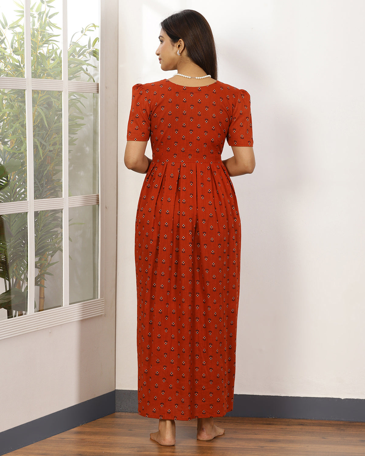 Thara_V4 Feeding Night Maxi