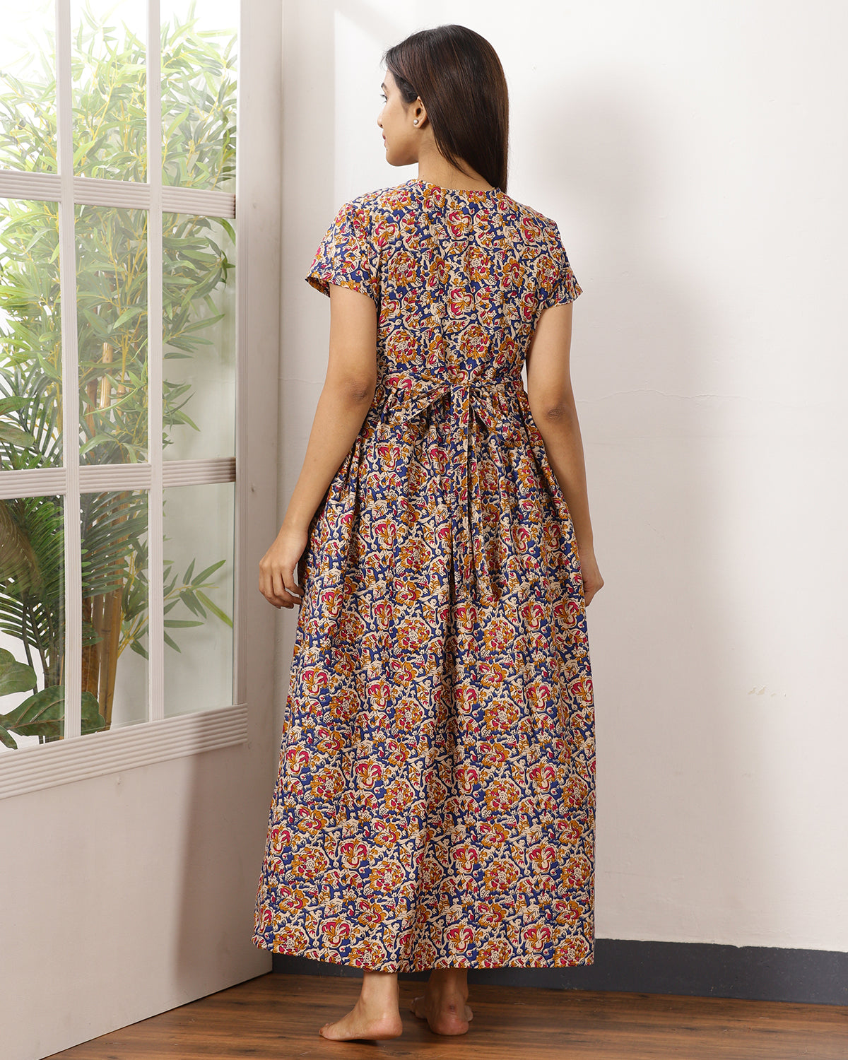 Nidhi_V2 Feeding Night Maxi