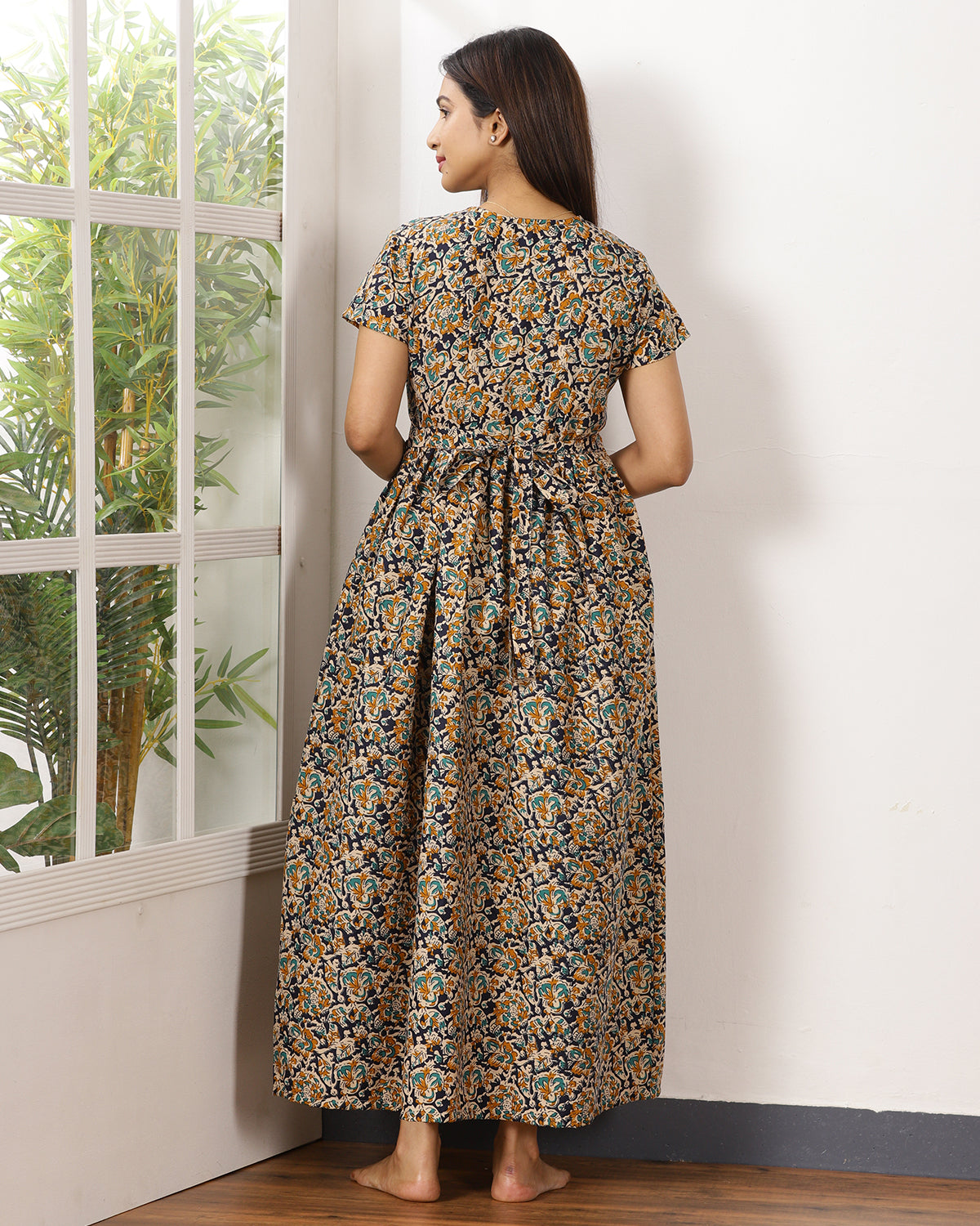 Nidhi_V3 Feeding Night Maxi