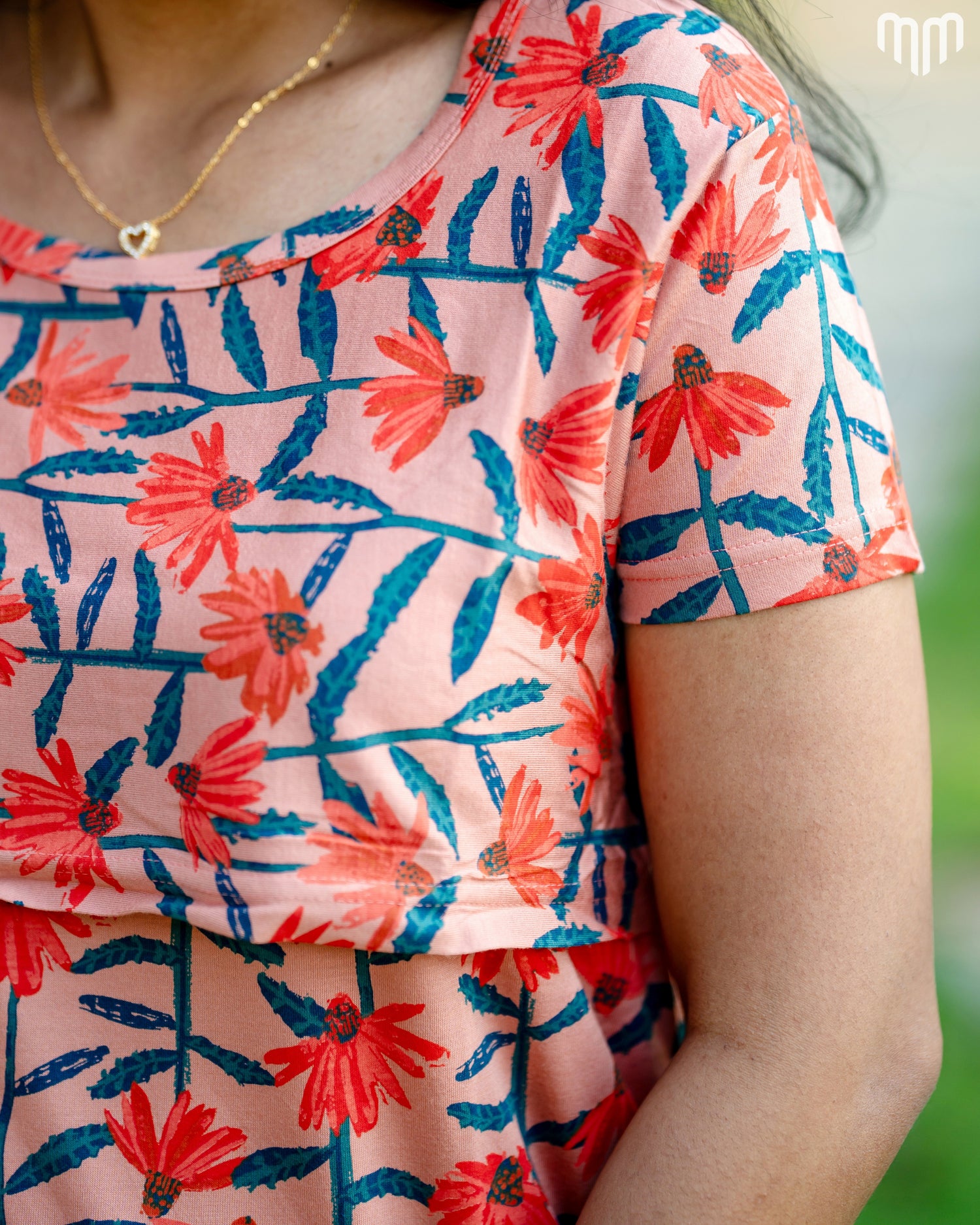 Alexa Zipless Feeding T-shirt