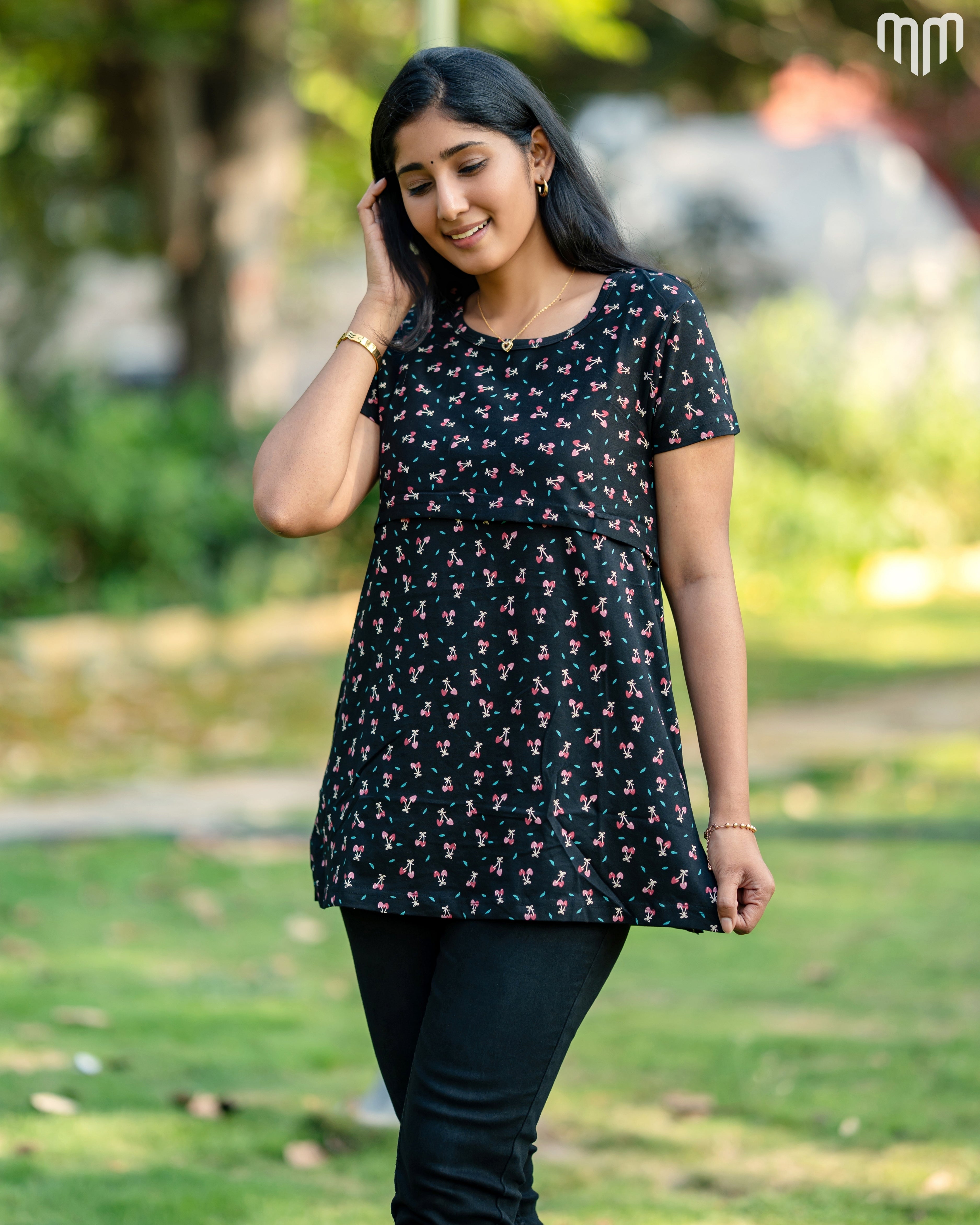 Myra Zipless Feeding T-shirt