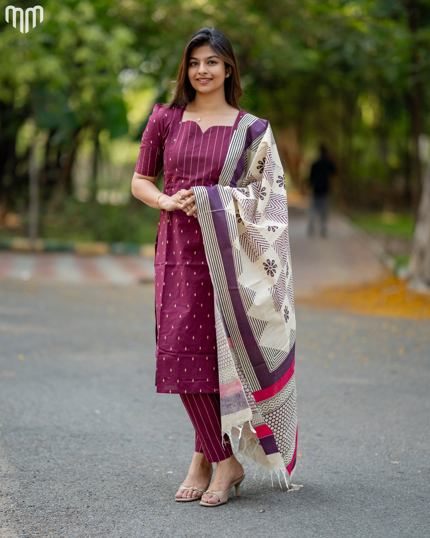 Vedhika_V2 Maternity Kurti Set