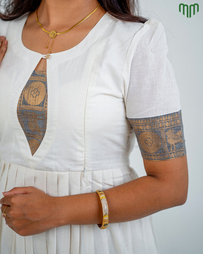 Poonguzhali_V3 Maternity Maxi