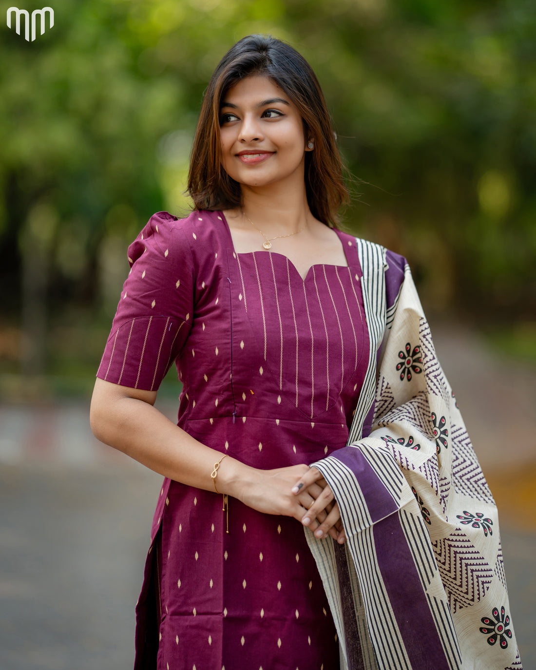 Vedhika_V2 Maternity Kurti Set