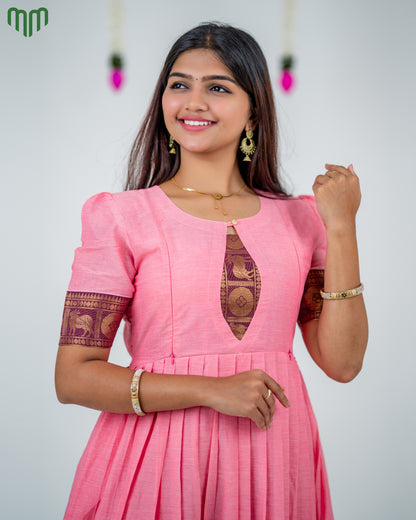 Poonguzhali_V5 Maternity Maxi