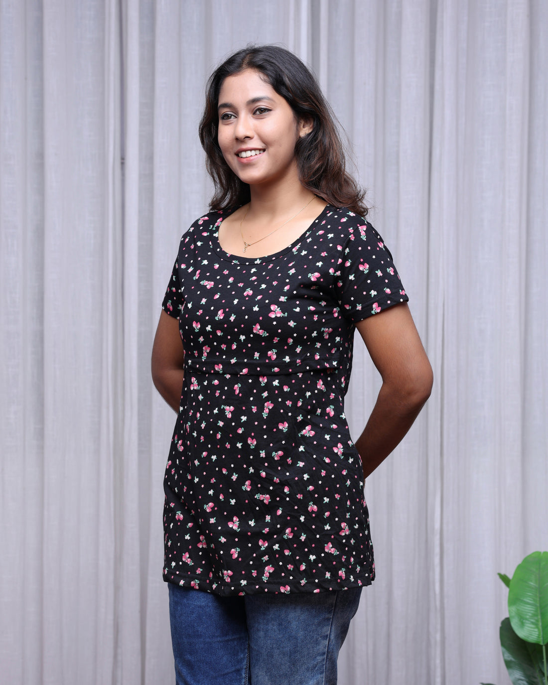 Valentina  Zipless Feeding T-shirt