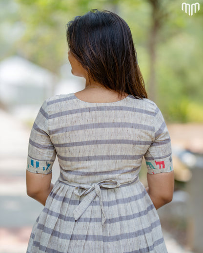 Nancy_Grey Lines Maternity Maxi