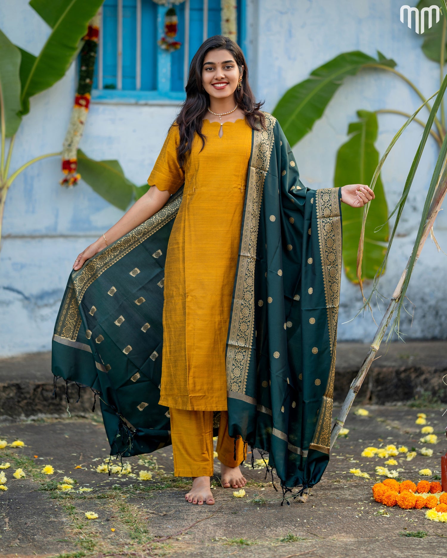 Perarasi_V1 Maternity Kurti Set